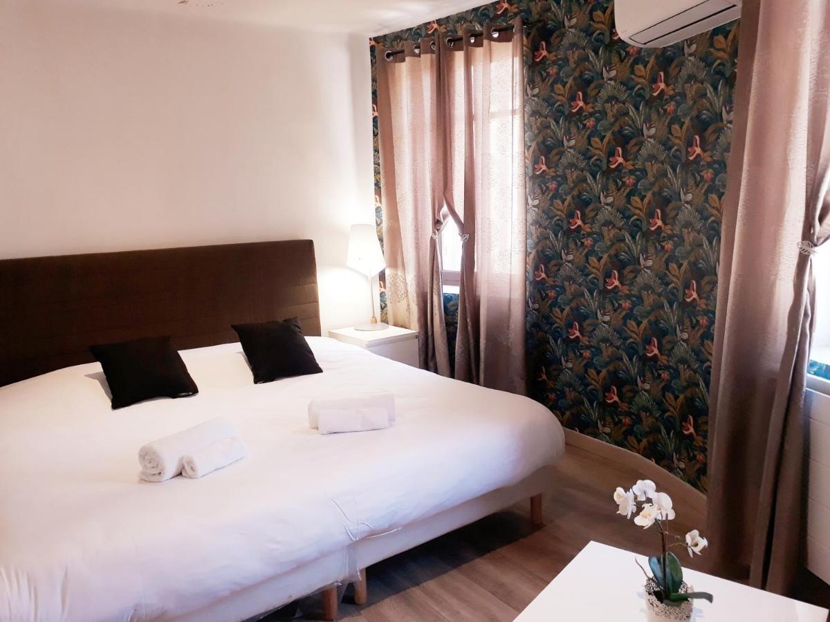 Hotel Renaissance Мартиг Экстерьер фото