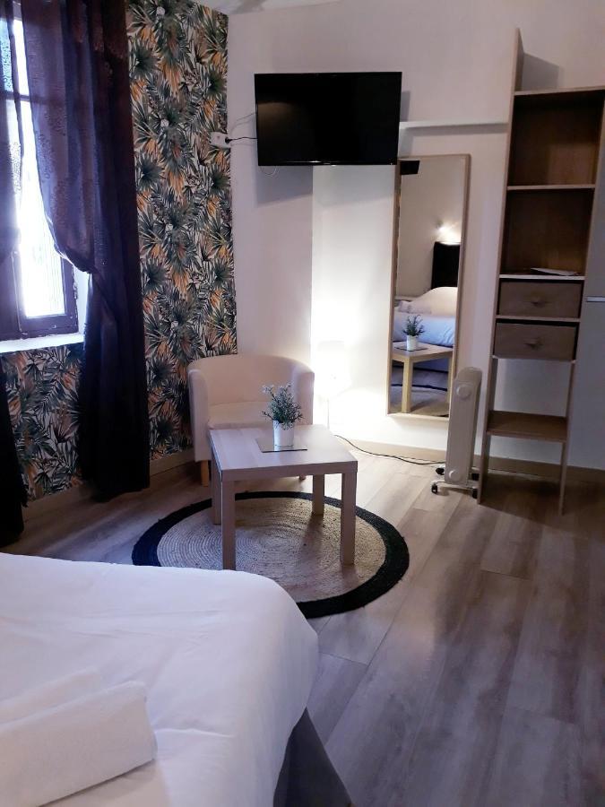 Hotel Renaissance Мартиг Экстерьер фото