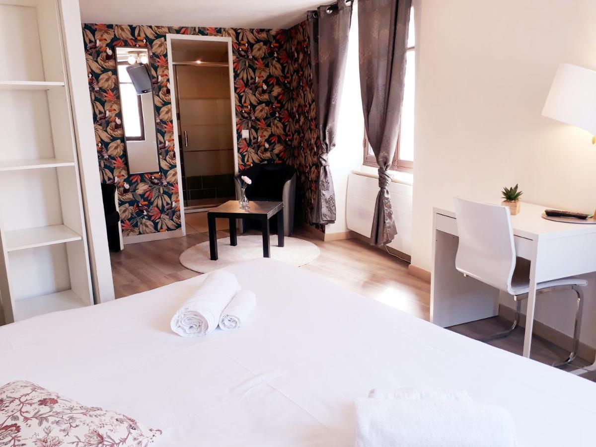 Hotel Renaissance Мартиг Экстерьер фото