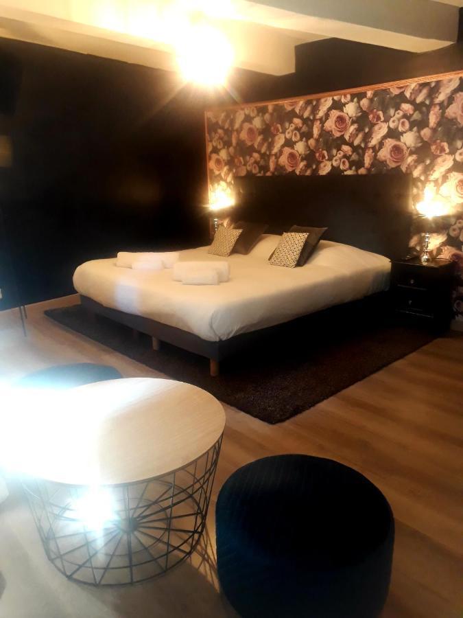 Hotel Renaissance Мартиг Экстерьер фото